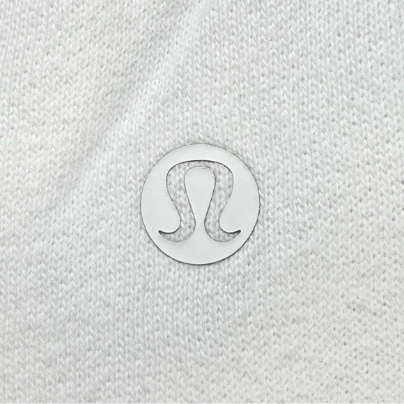 Lululemon Scuba High-Rise Short 5" in White - Picture 7 of 10